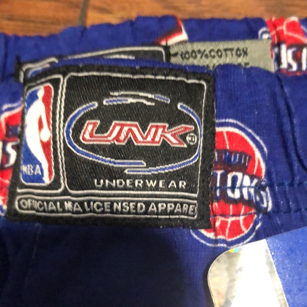 BRAND NEW  MENS PISTONS UNDERWEAR SIZE MEDIUM 10/12! NWT! SMOKE FREE HOME! - Picture 6 of 6